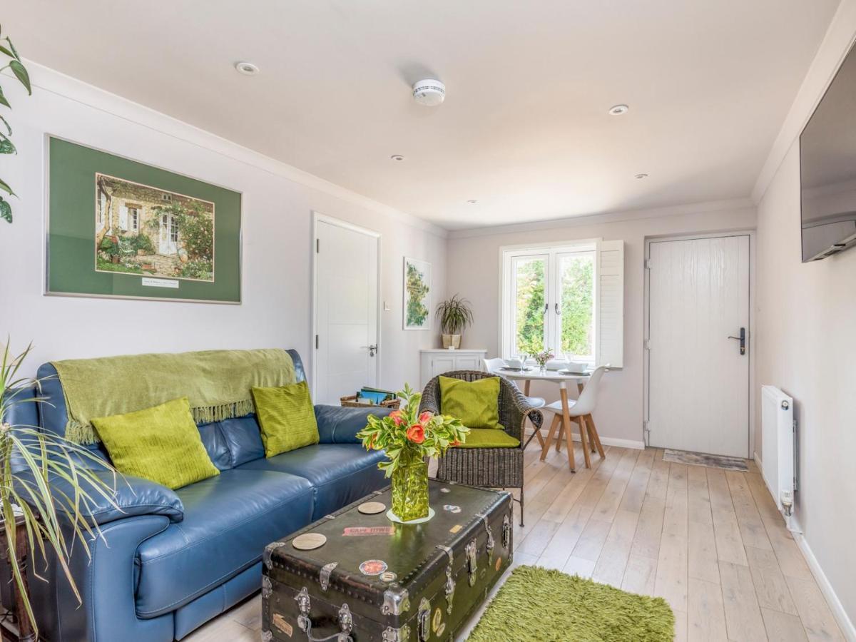 Pass The Keys Charming Apartment Attached To Thatched Cottage Chichester Exterior foto