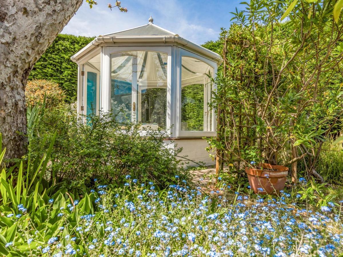 Pass The Keys Charming Apartment Attached To Thatched Cottage Chichester Exterior foto